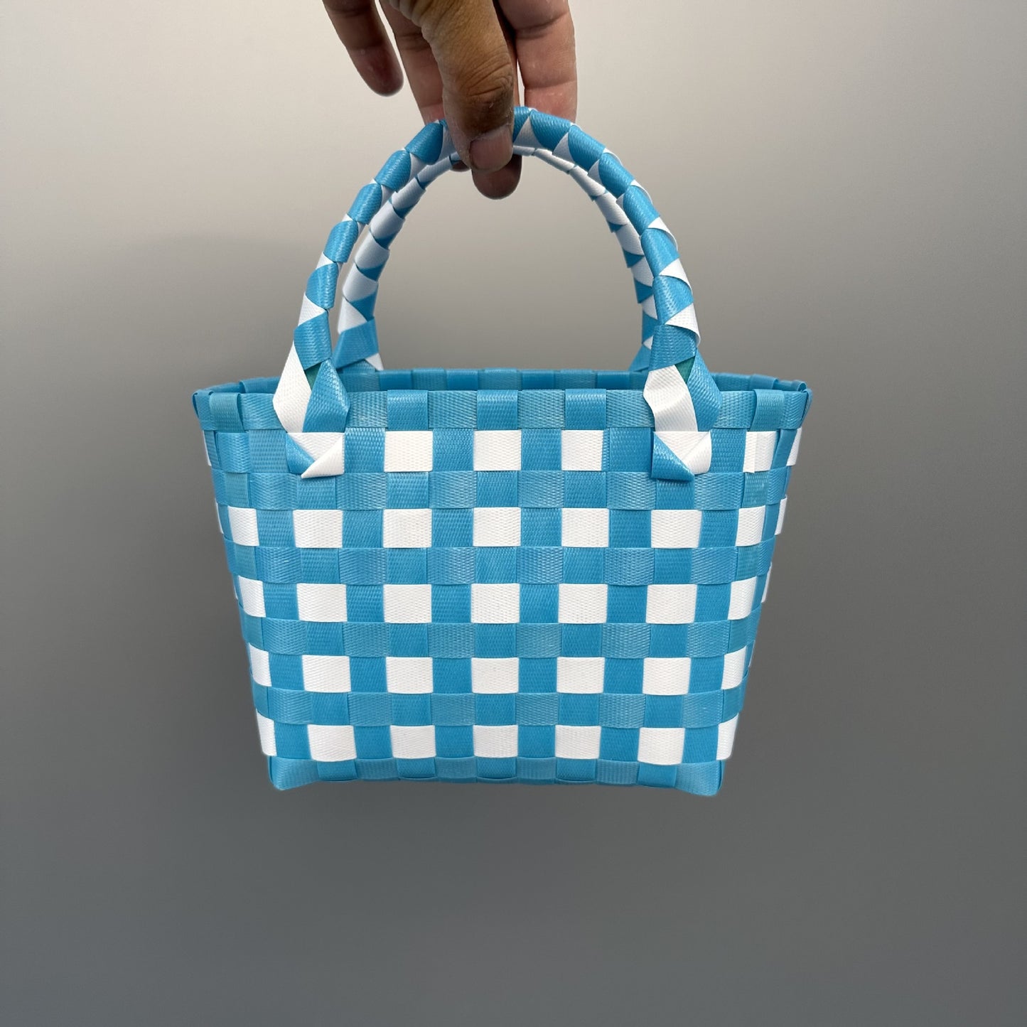 Handwoven Checkerboard Tote Bag for Women, Fashionable Beach & Daily Use, Soft PVC Material with Open Top and Inner Pockets