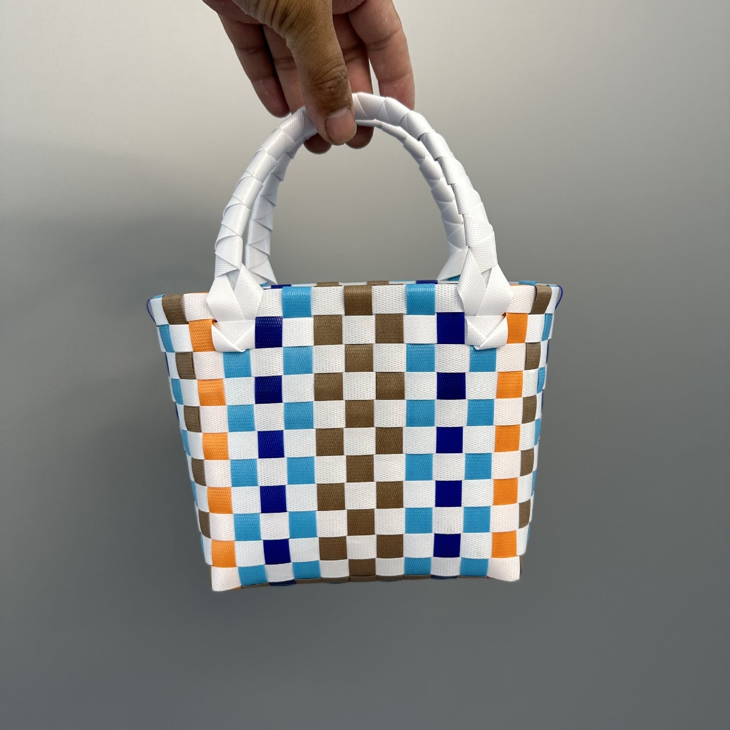 Handwoven Checkerboard Tote Bag for Women, Fashionable Beach & Daily Use, Soft PVC Material with Open Top and Inner Pockets