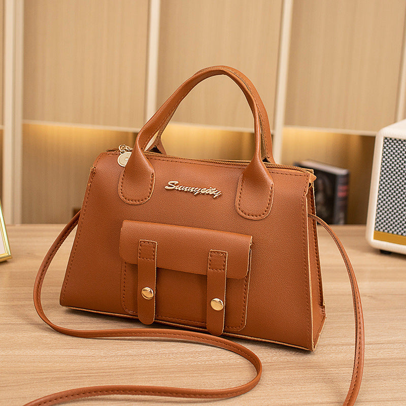 2025 New Korean Style Elegant Minimalist Crossbody Bag with Zipper Closure and Camera Pocket for Daily Use