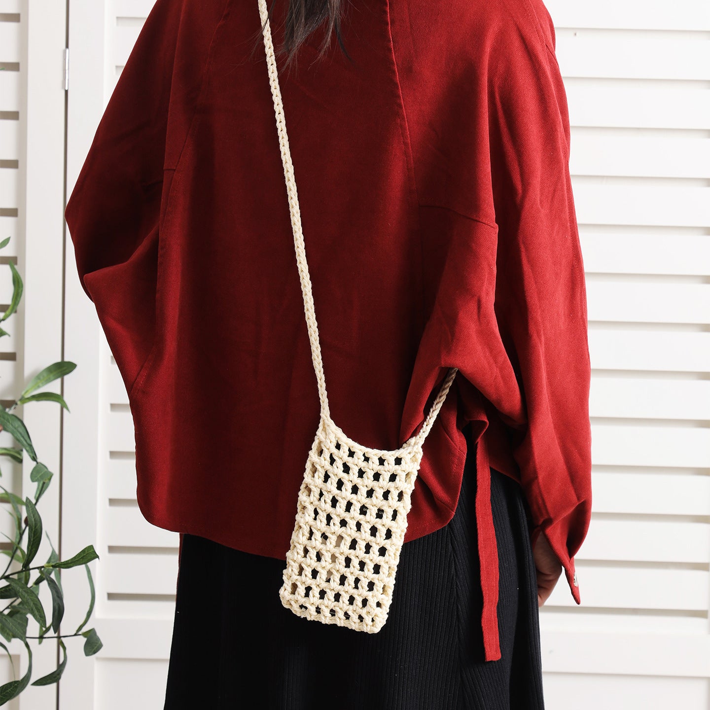 Handmade Crochet Crossbody Phone Bag with Hollow Design for Casual Everyday Use