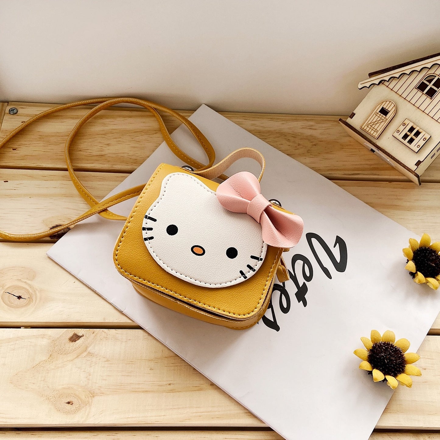 Cute Kitty Face Mini Crossbody Bag for Kids with Bow Design, Fashionable Daily Accessory
