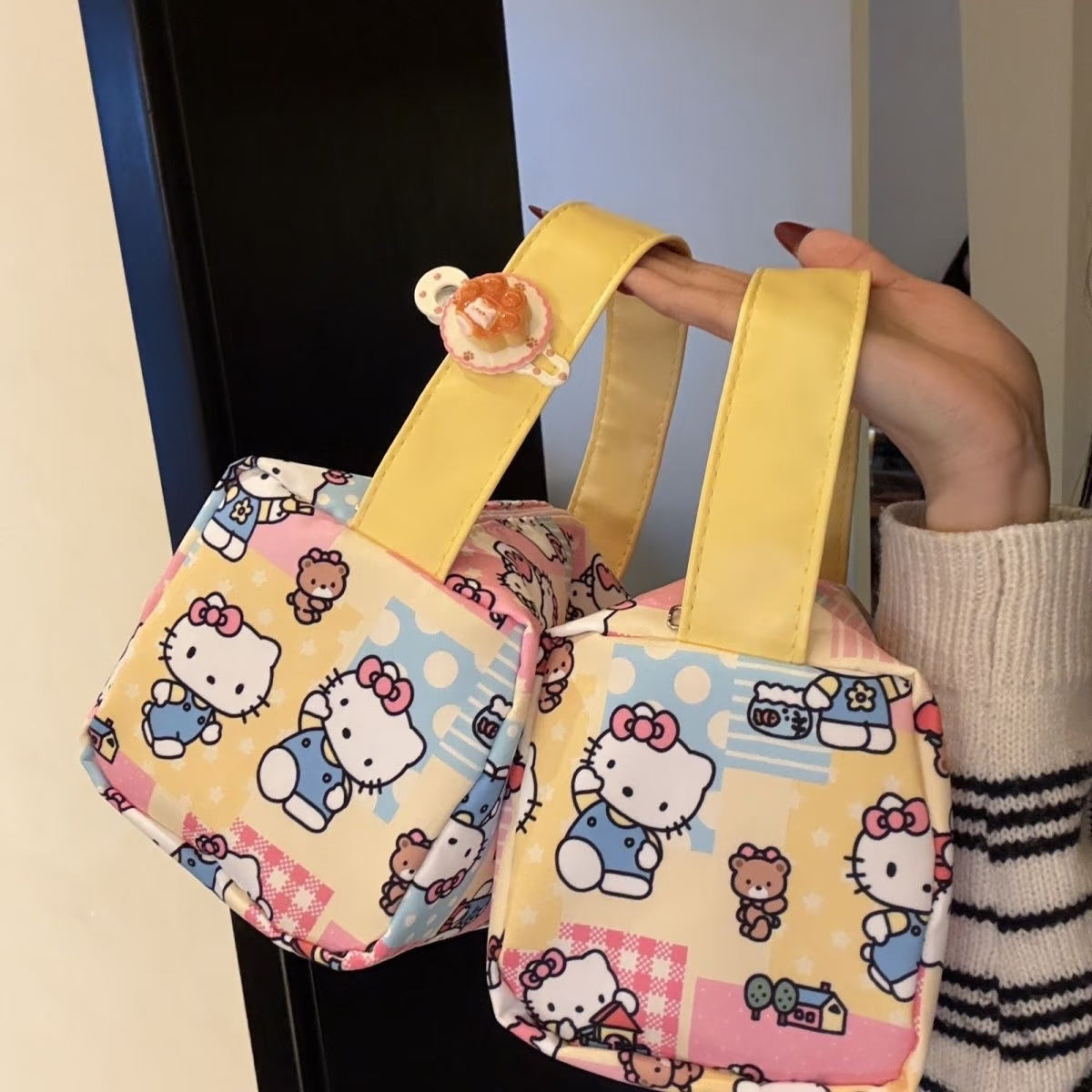 Cartoon Printing Large Capacity Women's Portable Cosmetic Bag Zipper Closed Design Daily Portable Storage Wash Bag