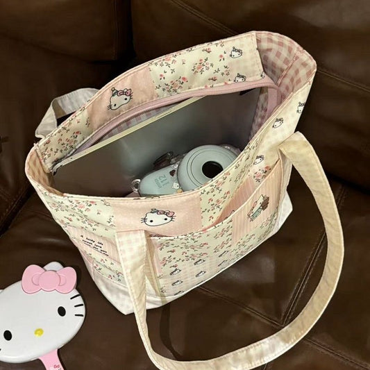 Cute Floral Kitty Patchwork Tote Bag with Zipper Closure and Multiple Inner Pockets for Daily Use