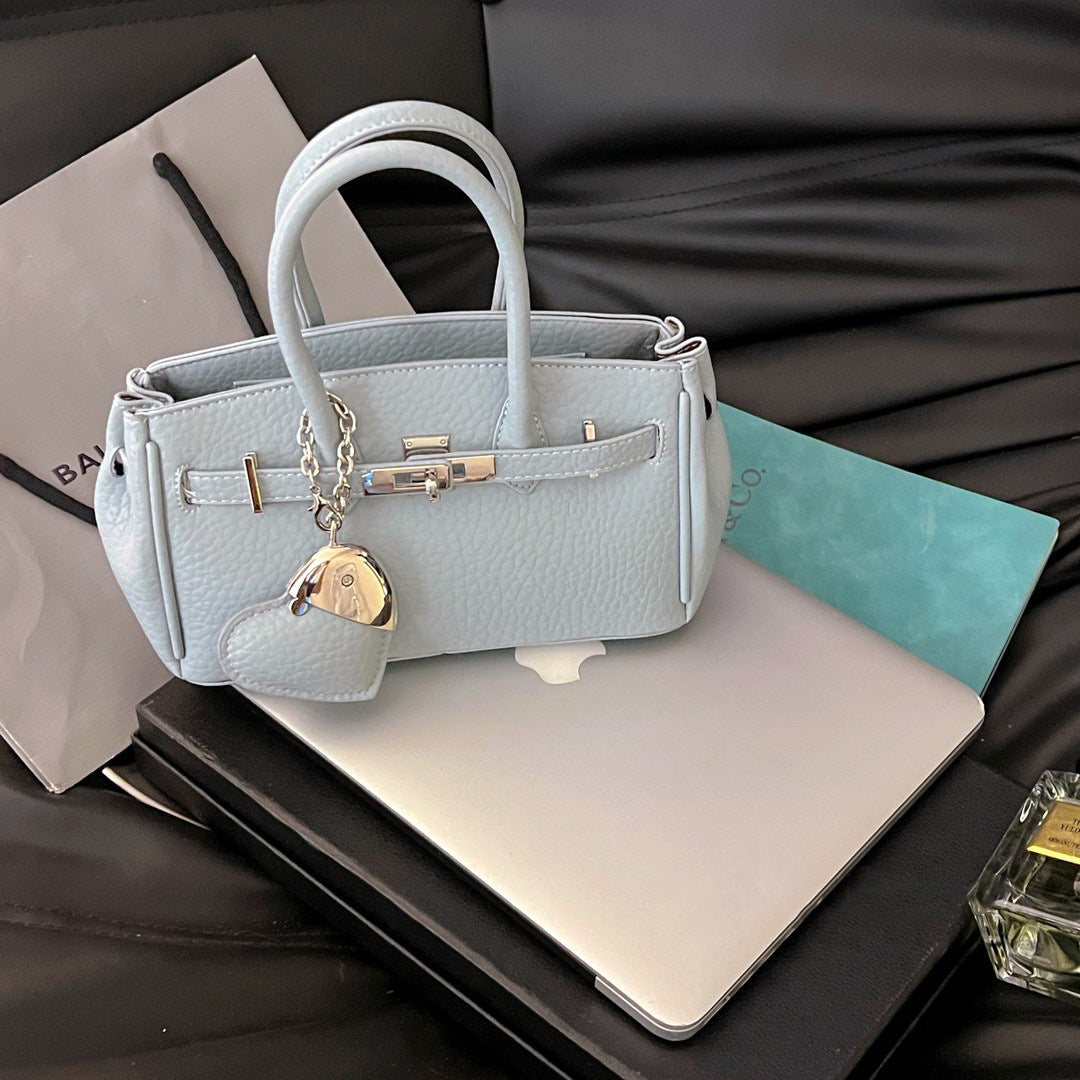 New Fashion Mini Lychee Pattern Handbag Classic Retro Design with Exquisite Metal Hardware Pendant High Sense