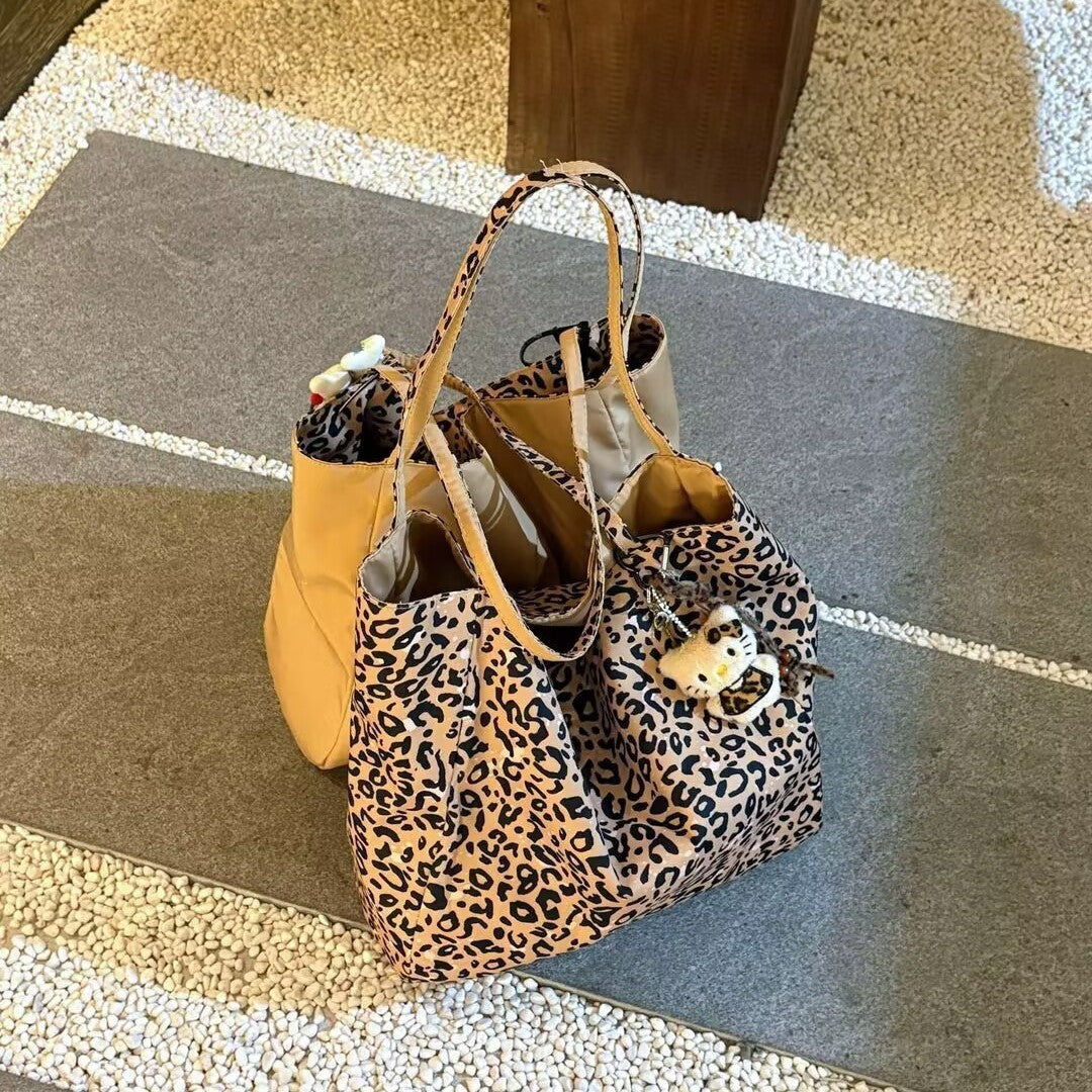 Vintage Leopard Print Reversible Tote Bag with Large Capacity and Fashionable Design for Daily Use