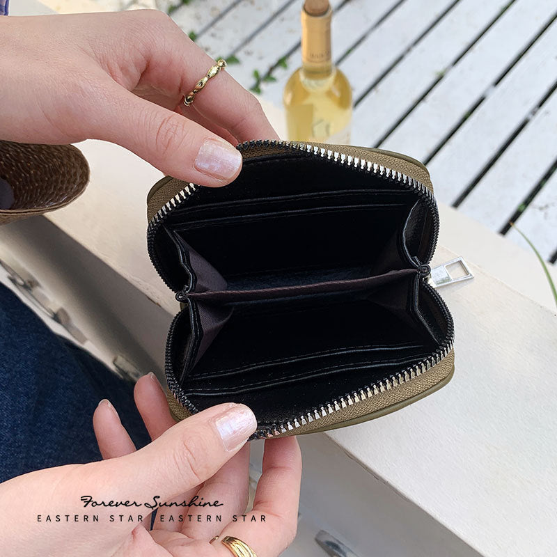 Mini Foldable Wallet for Women with Zipper Design, Lightweight and Compact, Perfect for Daily Use and Travel