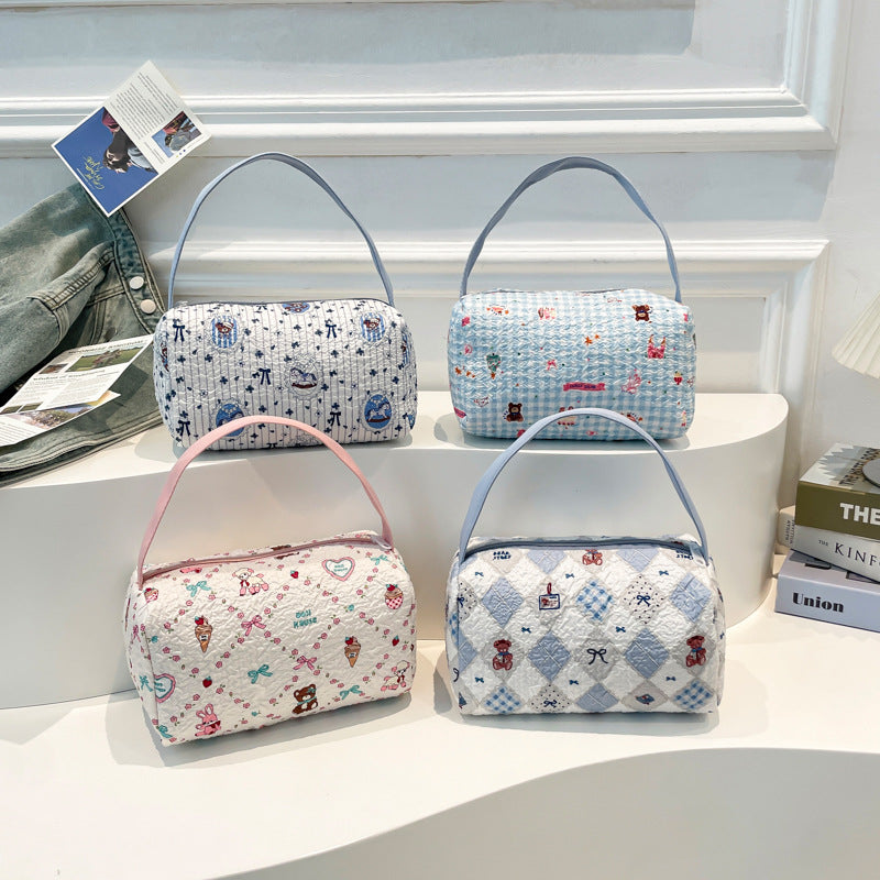 Cute Patchwork Bucket Bag for Women with Bear Pattern, Fashionable Quilted Design, Perfect for Daily Use and Commuting