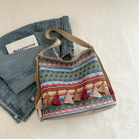Tote Bag Female Ethnic Featured New Casual Travel Shoulder Bag Fashion Girl Crossbody Tassel Bag