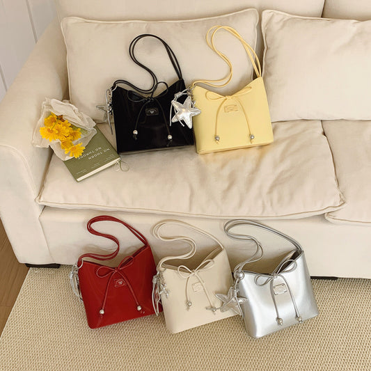 Chic Tote Bag for Women 2025 New Summer Style Retro Design with Star Charm and Drawstring Closure
