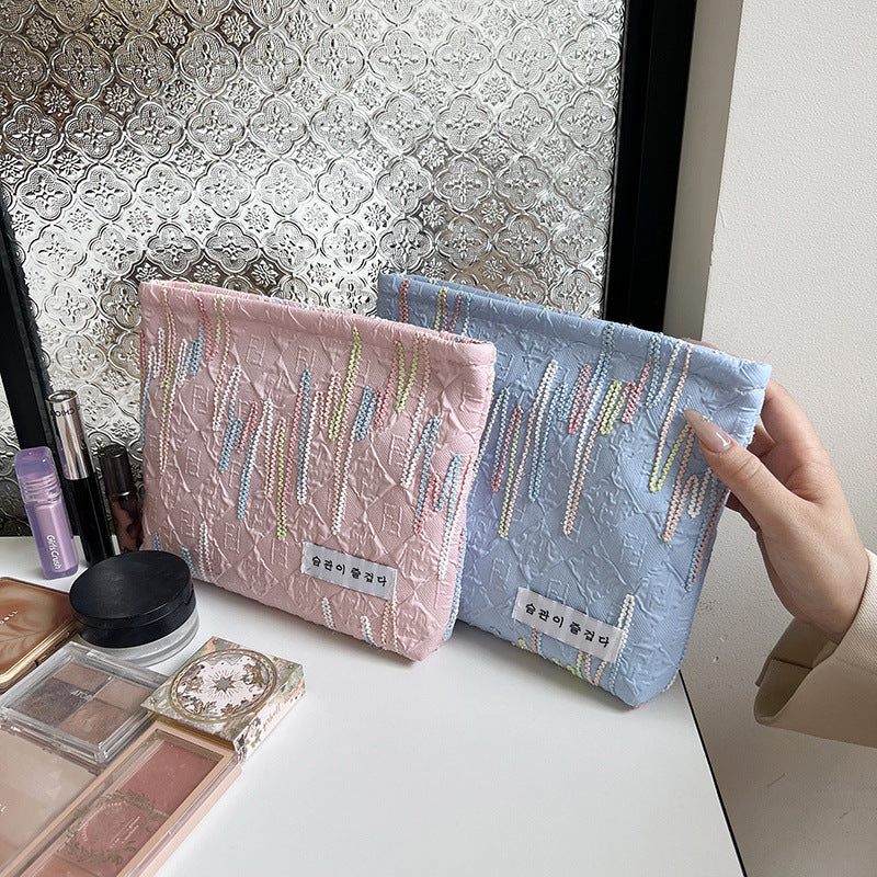 Original Embroidery Women's Canvas Cosmetic Bag Artistic Retro Flowers Print Exquisite Quilting Design Portable Clutch