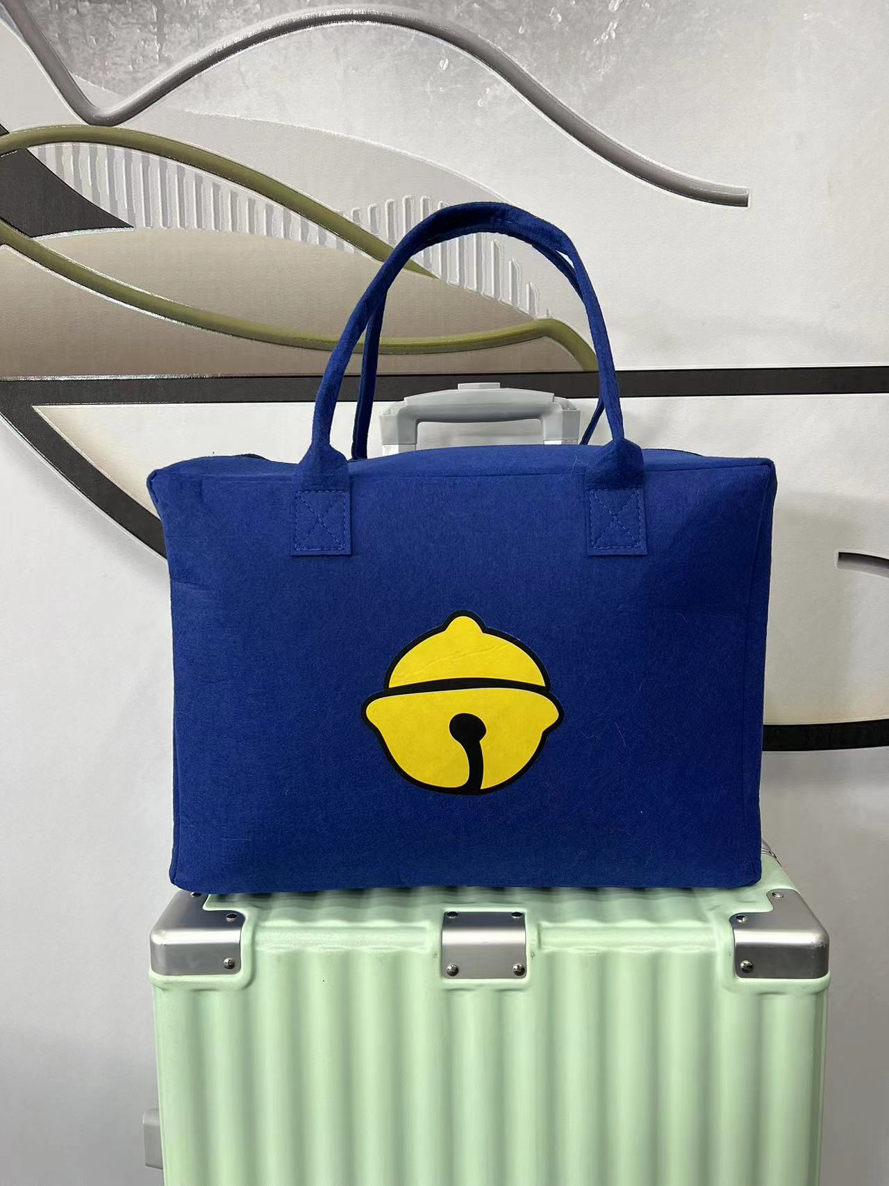 Cute Cartoon Felt Travel Bag with Handle - Perfect for Luggage Storage and Daily Use