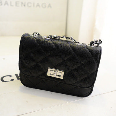 2025 Autumn New Quilted Chain Mini Crossbody Bag Women's Fashionable Small Square Shoulder Bag with Lock Clasp and Inner Pockets