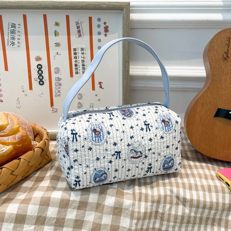 Cute Patchwork Bucket Bag for Women with Bear Pattern, Fashionable Quilted Design, Perfect for Daily Use and Commuting