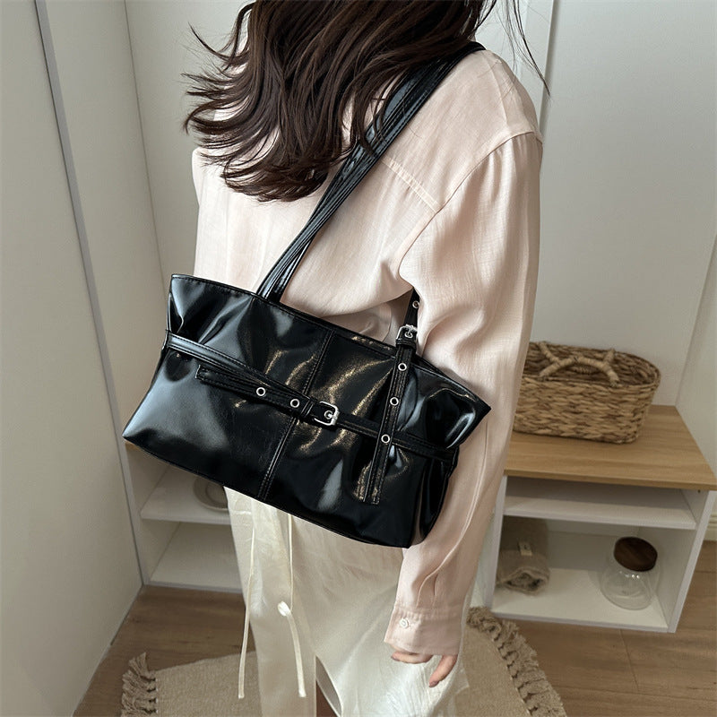 Retro Exquisite Tote Bag Large Capacity Commuter Shoulder Bag Everyday Joker Street Fashion