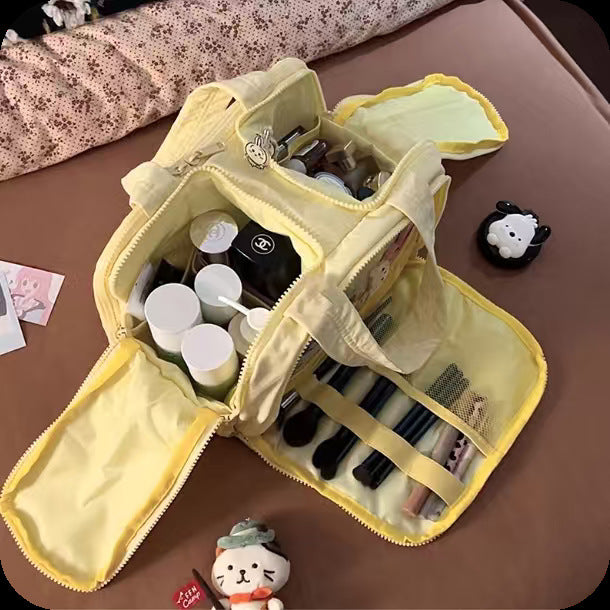 Large Capacity Travel Cosmetic Bag with Multiple Compartments for Makeup and Skincare Storage, Portable and Organized Design