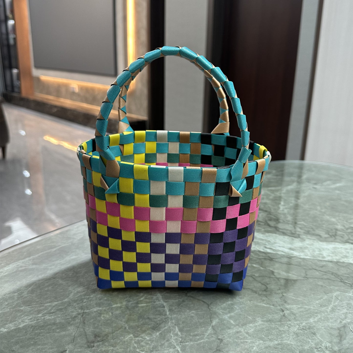 Handwoven Checkerboard Tote Bag for Women, Fashionable Beach & Daily Use, Soft PVC Material with Open Top and Inner Pockets