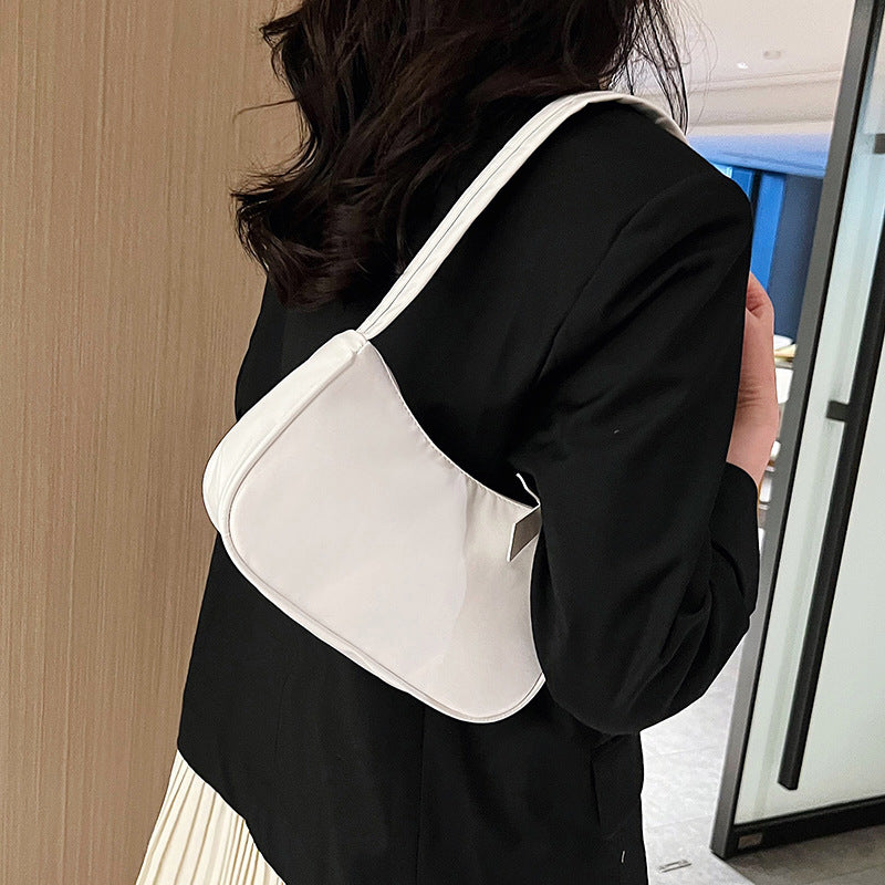 Chic Minimalist Crossbody Bag with Soft PU Material and Zipper Closure for Daily Fashion