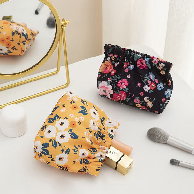 Elastic Printed Portable Storage Bag with Automatic Closure, Waterproof and Durable for Makeup and Daily Essentials
