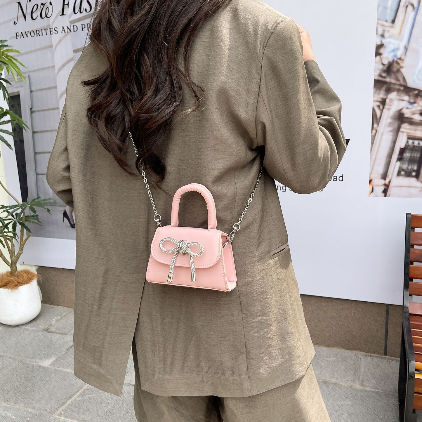 New High-Texture Niche Solid Color Bow Small Square Women's Bag Chain One-Shoulder Portable