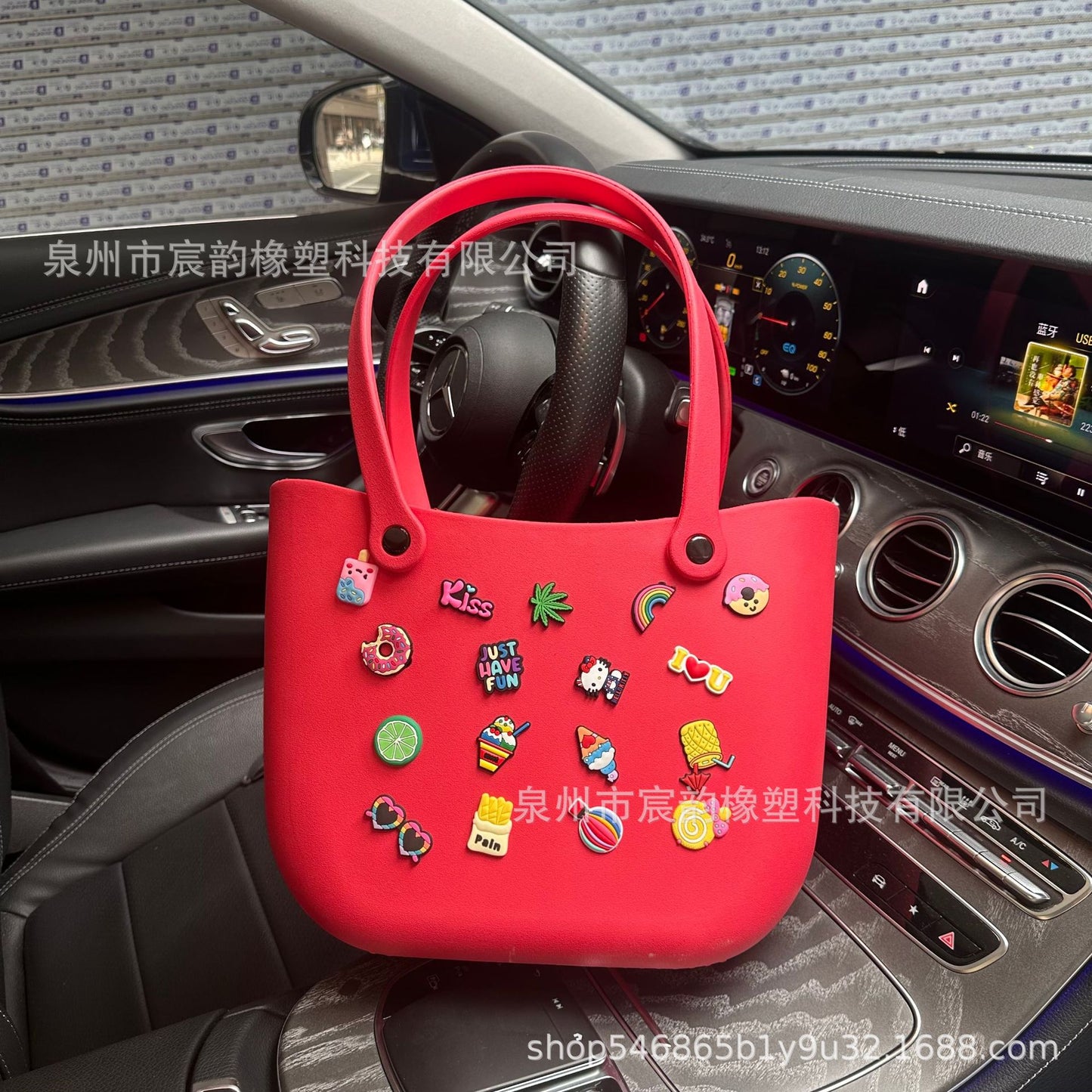 Cute Tote Cartoon Badge Women's Handbag Suitable for Beach Hole Rubber Basket
