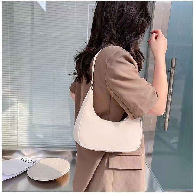 Korean Style PU Crossbody Bag 2024 New Trendy Moon Shape Shoulder Bag Lightweight Casual Everyday Women's Handbag
