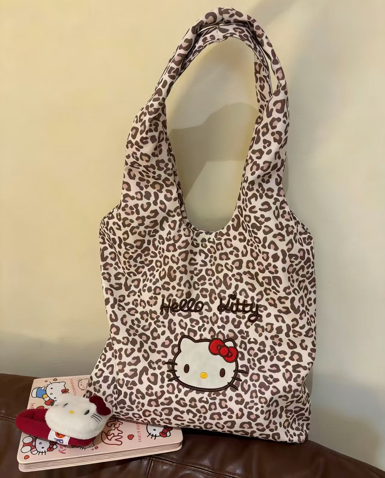 Hello Kitty Leopard Print Embroidered Tote Bag Large Capacity Shoulder Handbag for Daily Fashion