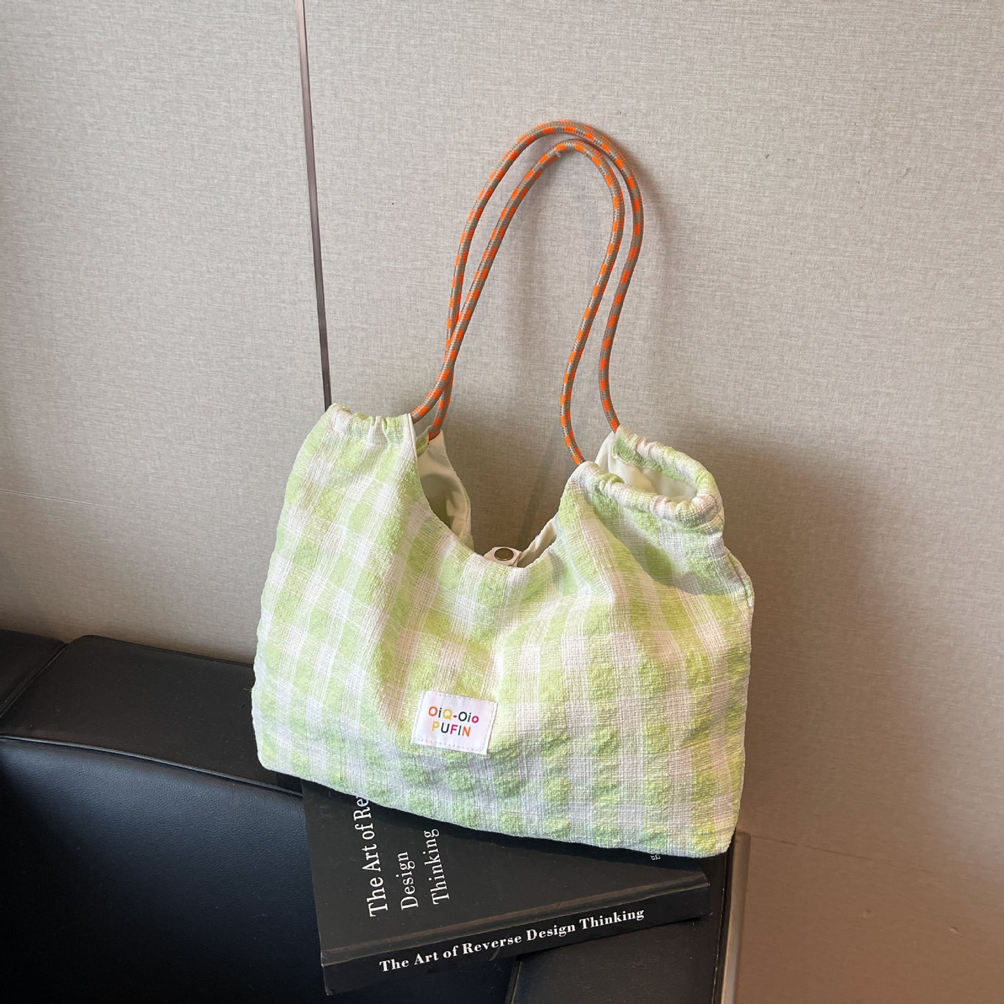 Korean-style laid-back patterned canvas tote bag, large capacity, fashionable and versatile for commuting, work, or everyday use.