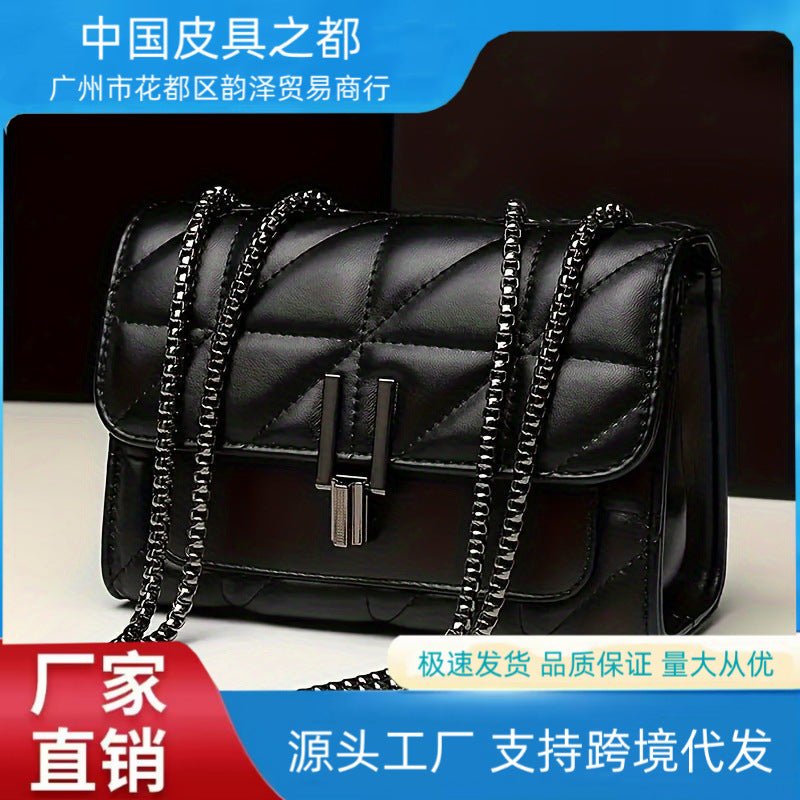 Stylish Quilted Chain Shoulder Bag for Women, Fashionable Crossbody Design with Lock Closure and Inner Zip Pocket