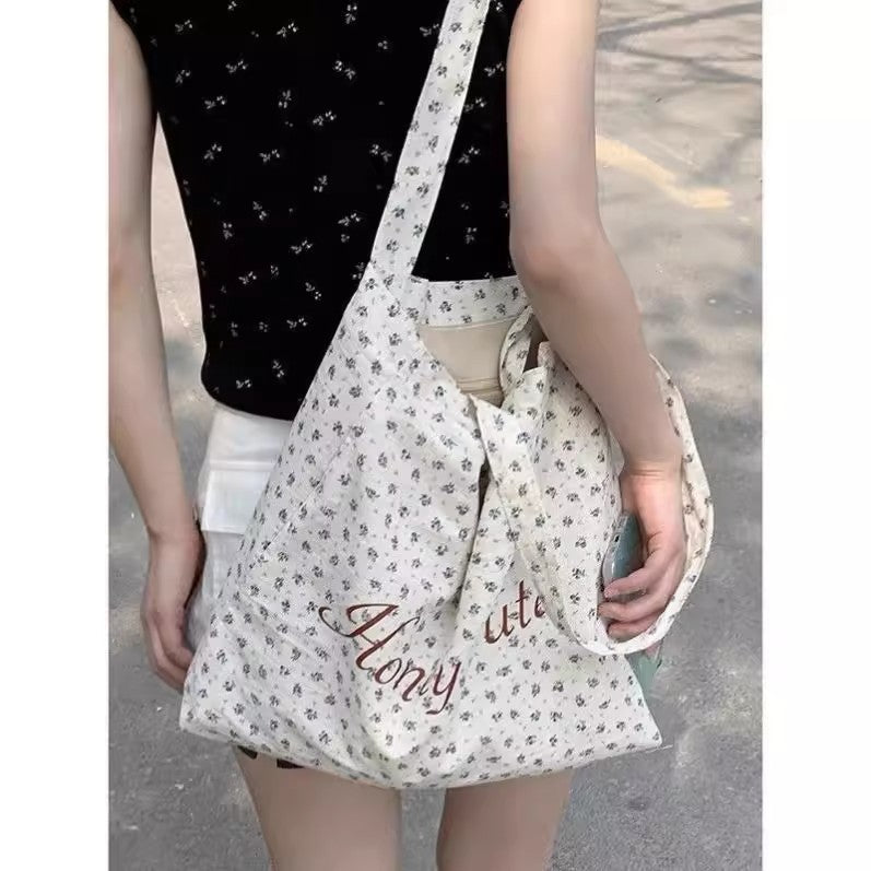 French Floral Letter Canvas Women's Tote Large Capacity Shoulder Bag Women's Leisure Travel Commuter's All-Matching Fashion Style