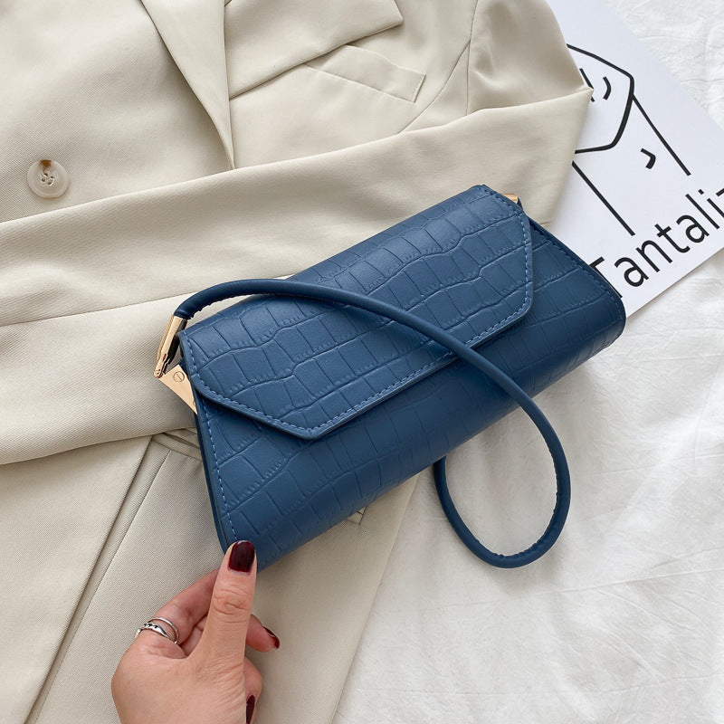 Chic Crocodile-Textured Crossbody Bag with Minimalist Design for Everyday Fashion