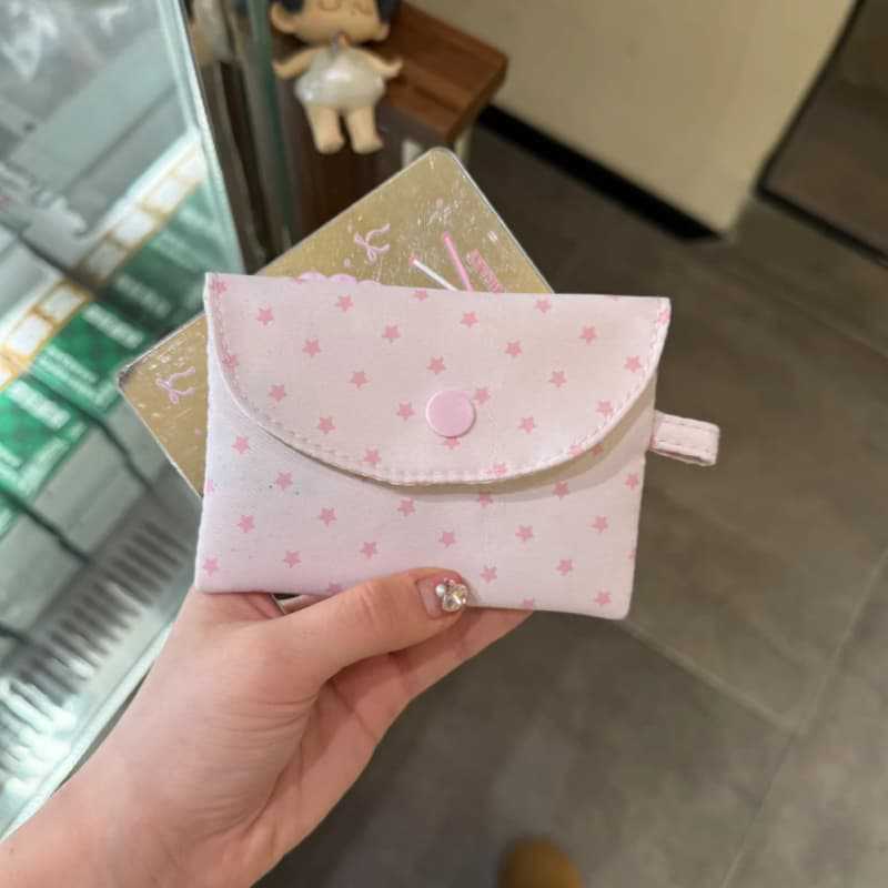 Cute Star Pattern Mini Wallet with Button Closure for Daily Use and Stylish Accessory Storage