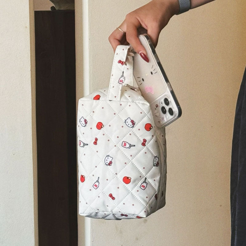 Cute Cartoon Cosmetic Bag for Women, Portable Large Capacity Makeup Organizer with Zipper Closure and Quilted Design
