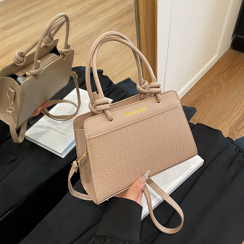 Korean Style Fashionable Crossbody Bag with Crocodile Texture and Elegant Design for Daily Wear