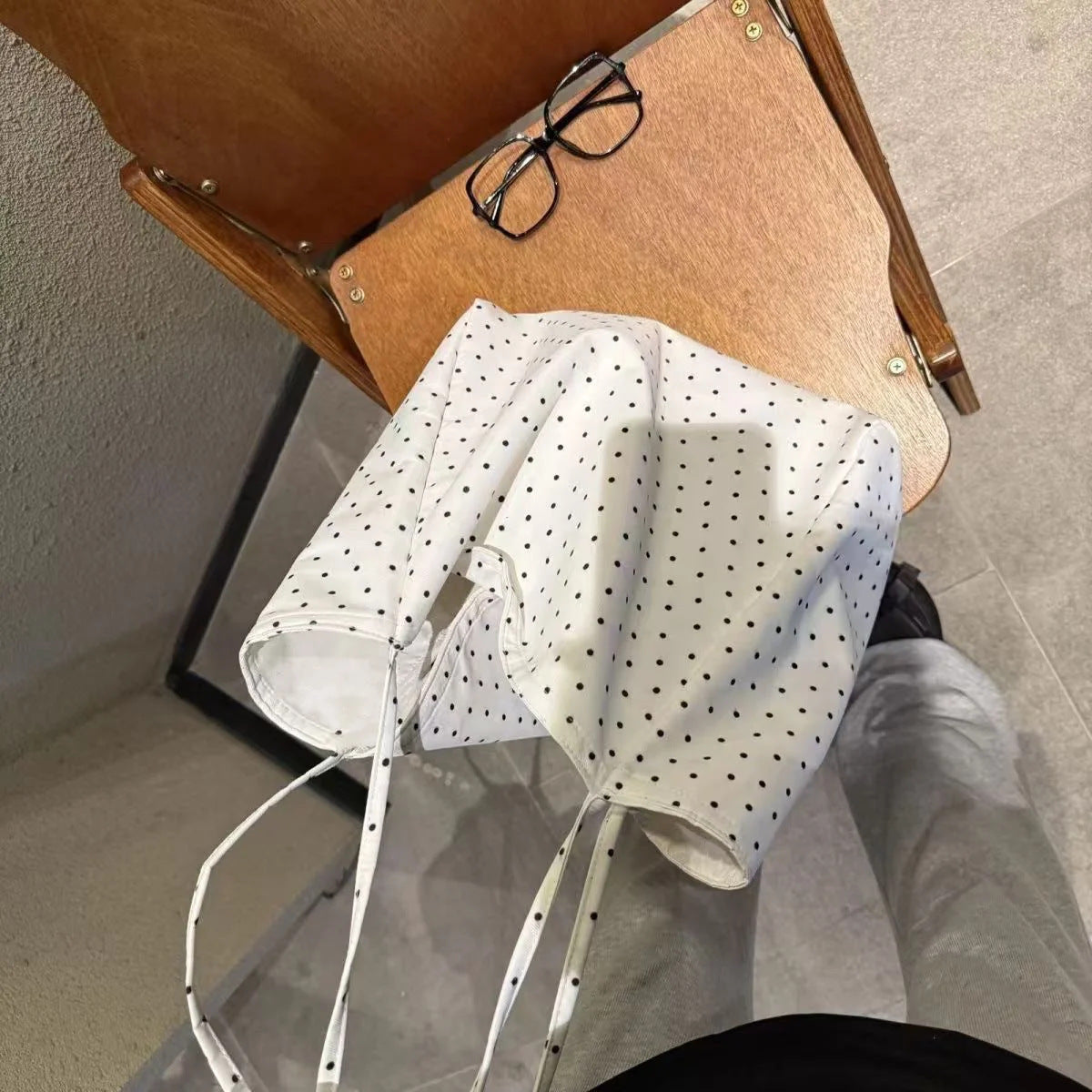 Chic Polka Dot Canvas Tote Bag for Women, Large Capacity Casual Shoulder Bag with Fashionable Design, Perfect for Daily Use and School