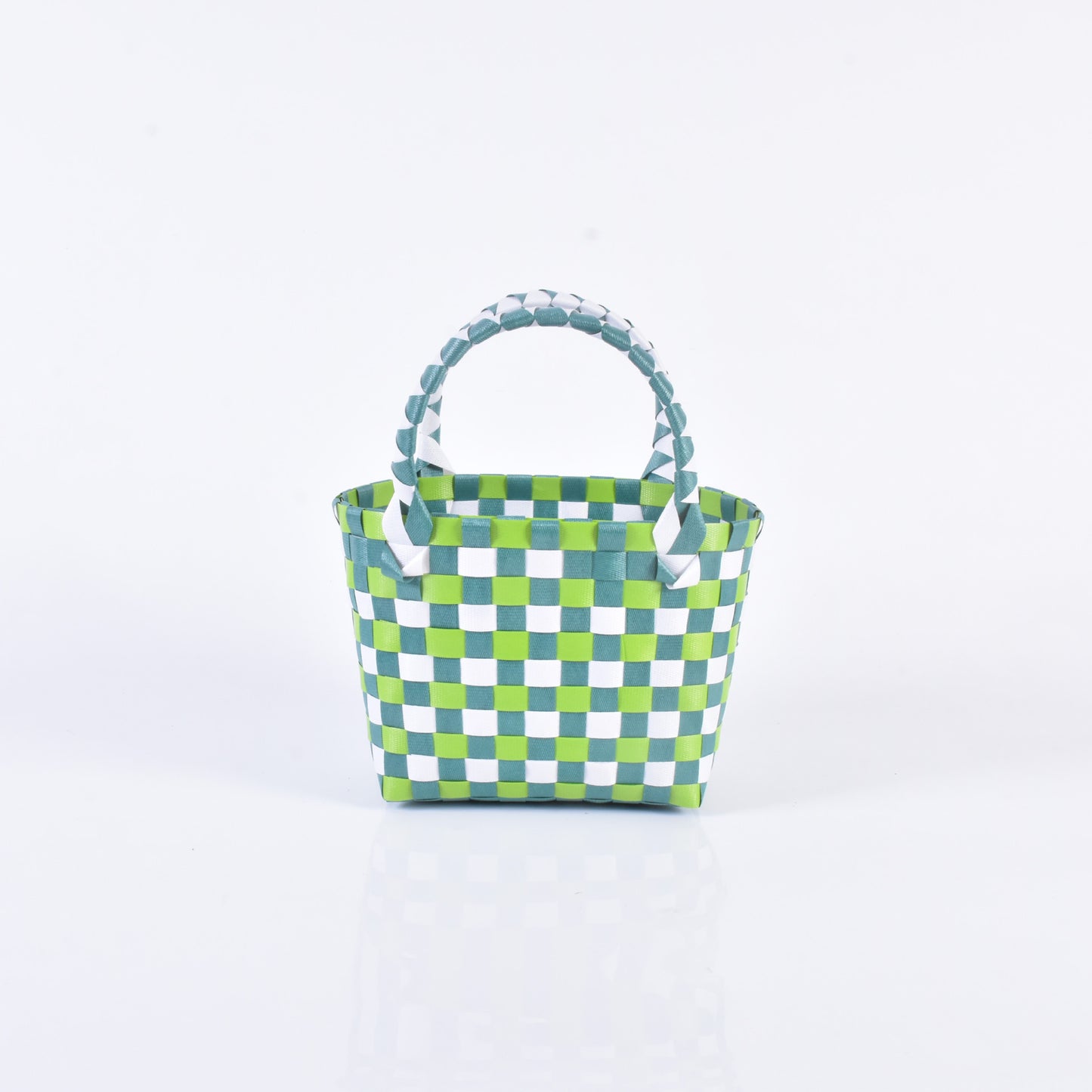 Handwoven Checkerboard Tote Bag for Women, Fashionable Beach & Daily Use, Soft PVC Material with Open Top and Inner Pockets