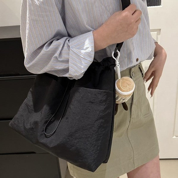 Minimalist Casual Canvas Tote Bag for Women 2024 New Japanese Style Large Capacity Shoulder Crossbody Bag with Zipper and Inner Pocket