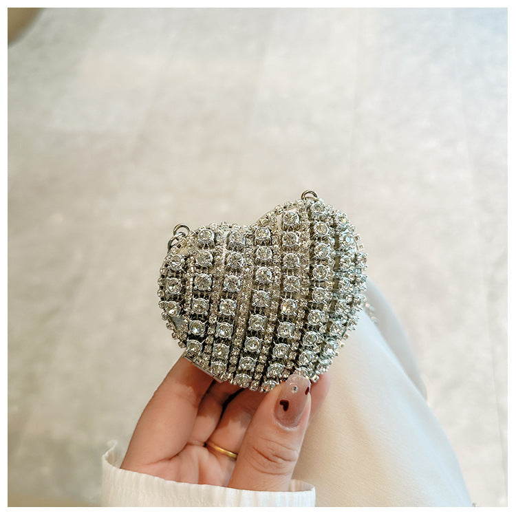 Elegant Heart-Shaped Crystal Clutch Bag with Chain Strap for Evening Parties and Special Occasions