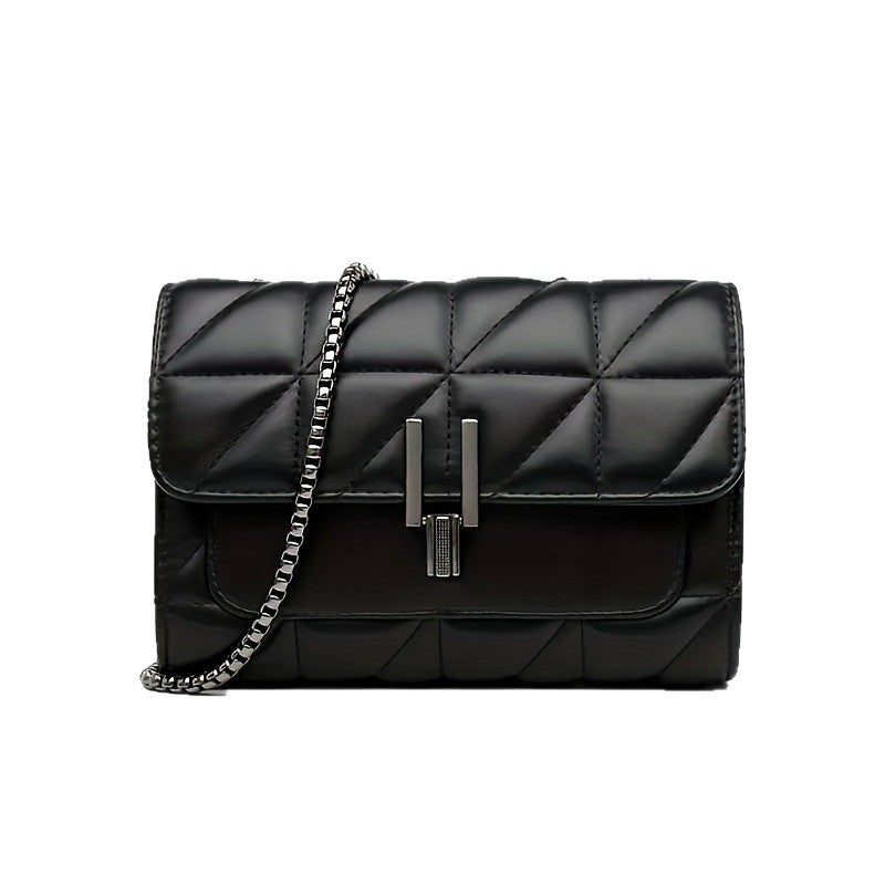 Stylish Quilted Chain Shoulder Bag for Women, Fashionable Crossbody Design with Lock Closure and Inner Zip Pocket