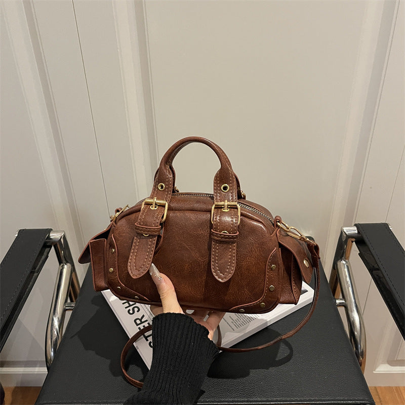 Stylish Minimalist Crossbody Bag for Women 2025 Autumn New Fashion Casual Shoulder Bag with Vintage Design and Practical Zipper Closure