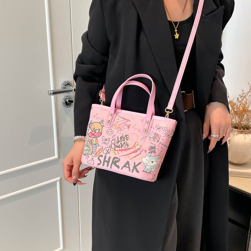 New Cartoon Bear Graffiti Large-Capacity Bucket Bag Fashion Casual Portable Tote Bag Everyday Joker Trendy Item