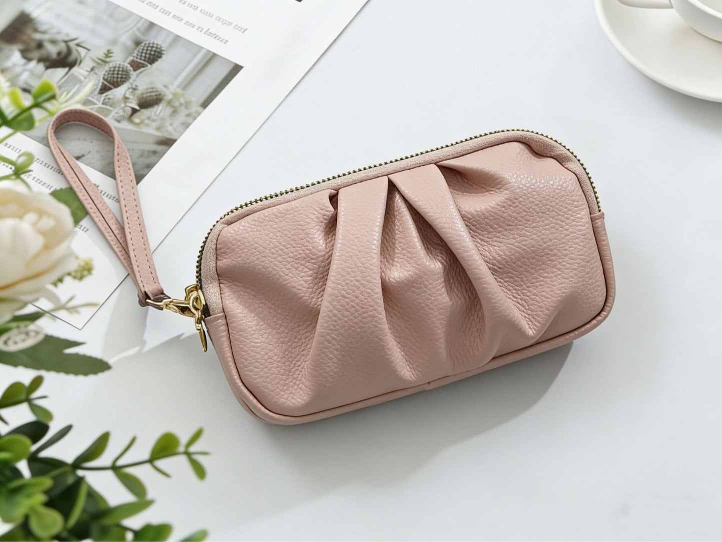 Elegant Pleated PU Clutch Bag for Women with Large Capacity, Perfect for Daily Use and Stylish Outfits
