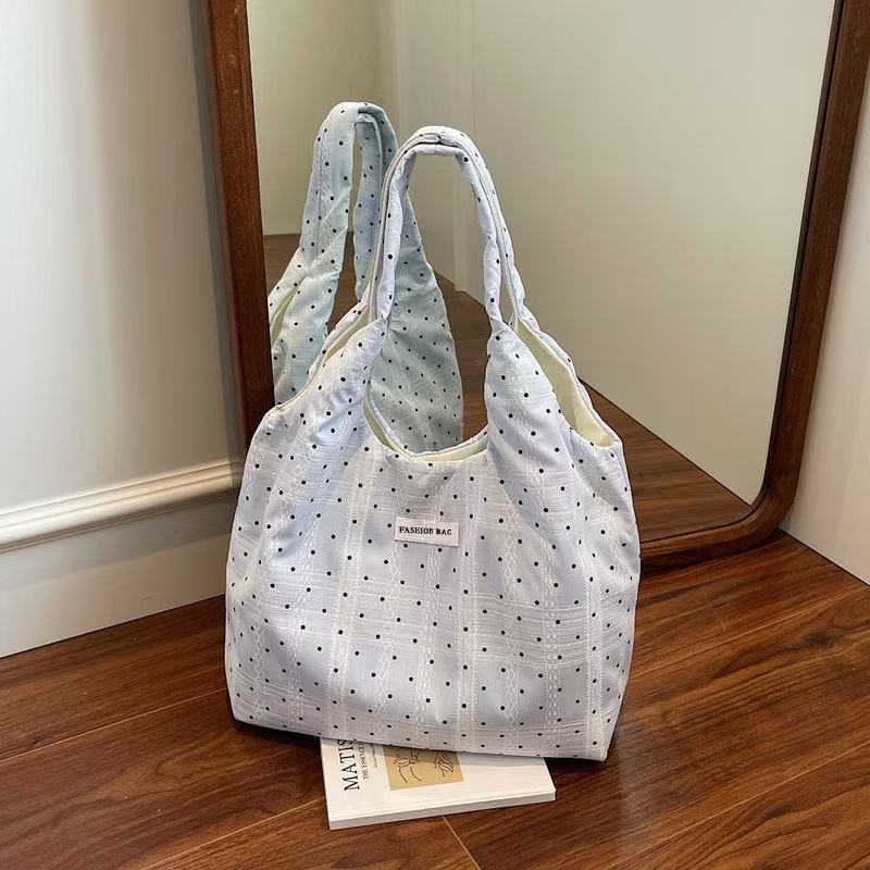 Women's Tote Canvas Tote Bag Women's Large Capacity Magnetic Buckle Shoulder Bag Urban Simple All-Match Daily Commuter Bag