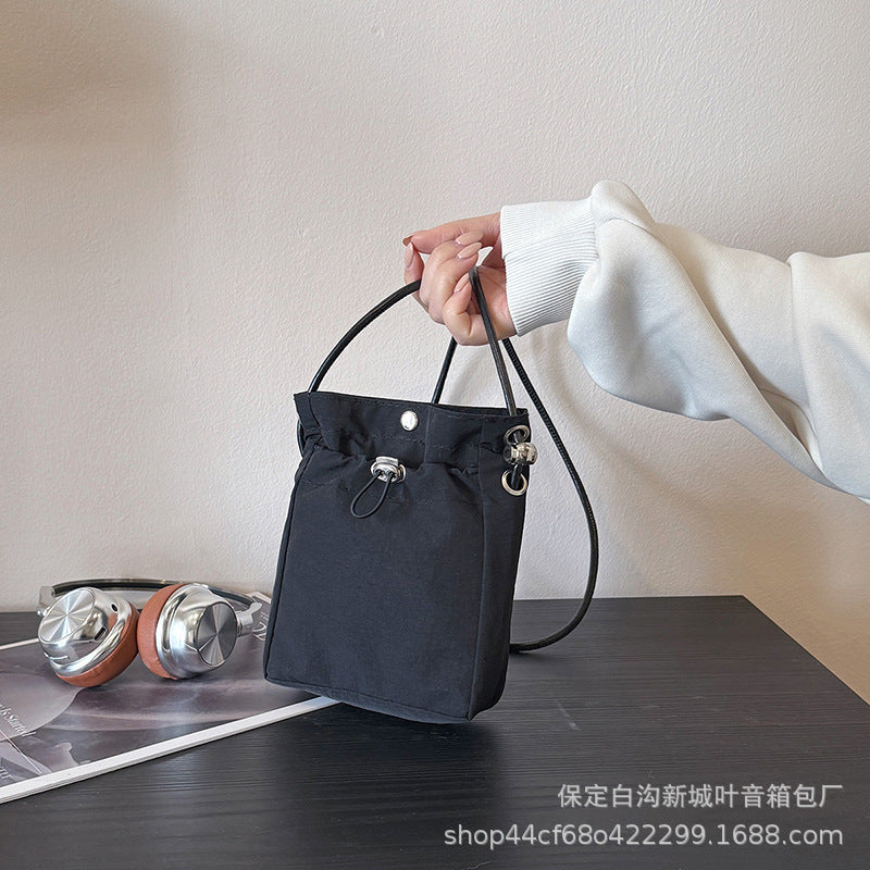 Spring and Summer Leisure All-Match Nylon Messenger Bag Female Lightweight Simple Fashion Change Earphone Bag