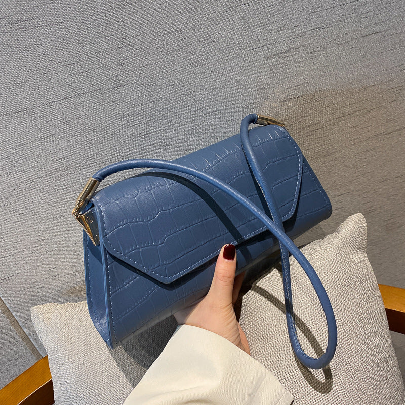 Chic Crocodile-Textured Crossbody Bag with Minimalist Design for Everyday Fashion