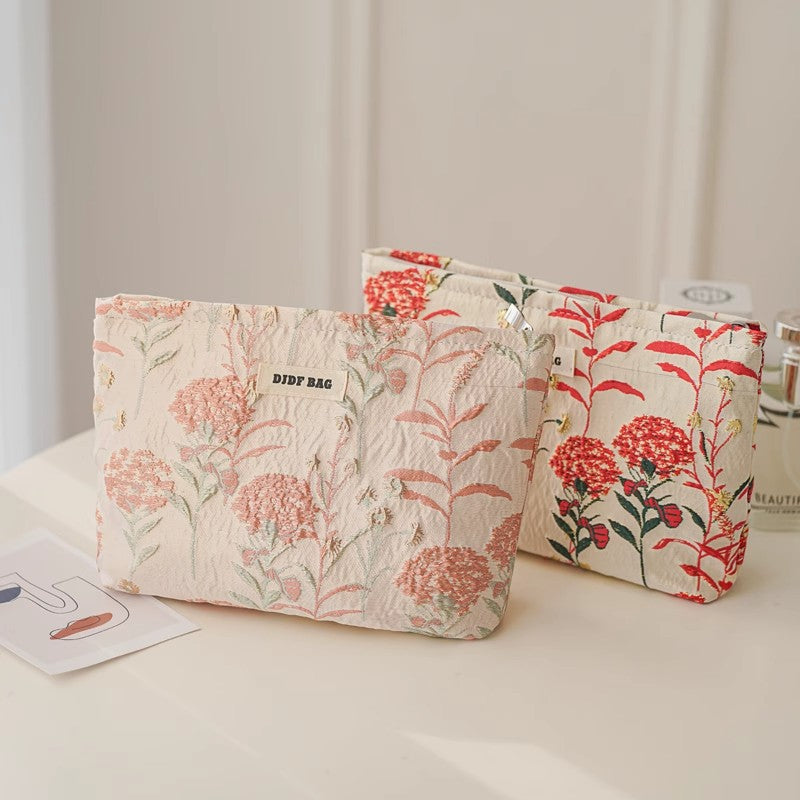 Cream Style Embroidered Flower Women's Cosmetic Bag Large Capacity Zipper Design Daily Portable Hand Buggy Bag