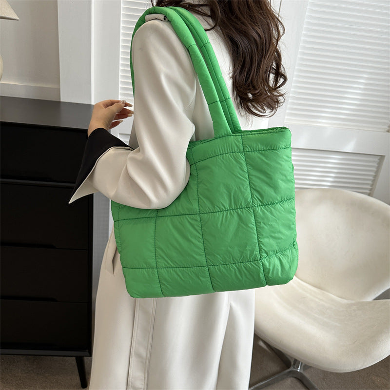 Fashionable Rhombus New Large Capacity Korean Style Solid Color down Cotton Casual Embroidery Thread Western Style Shoulder Handbag