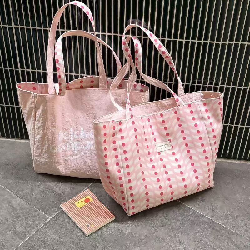 Cute Hello Kitty Tote Bag with Polka Dot Design and Large Capacity for Daily Use and Travel