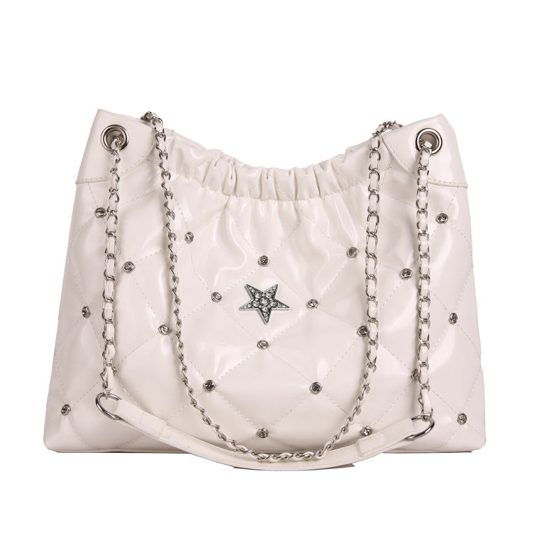 Chic Quilted Chain Shoulder Bag with Star Detail, Fashionable Bucket Shape for Everyday Style