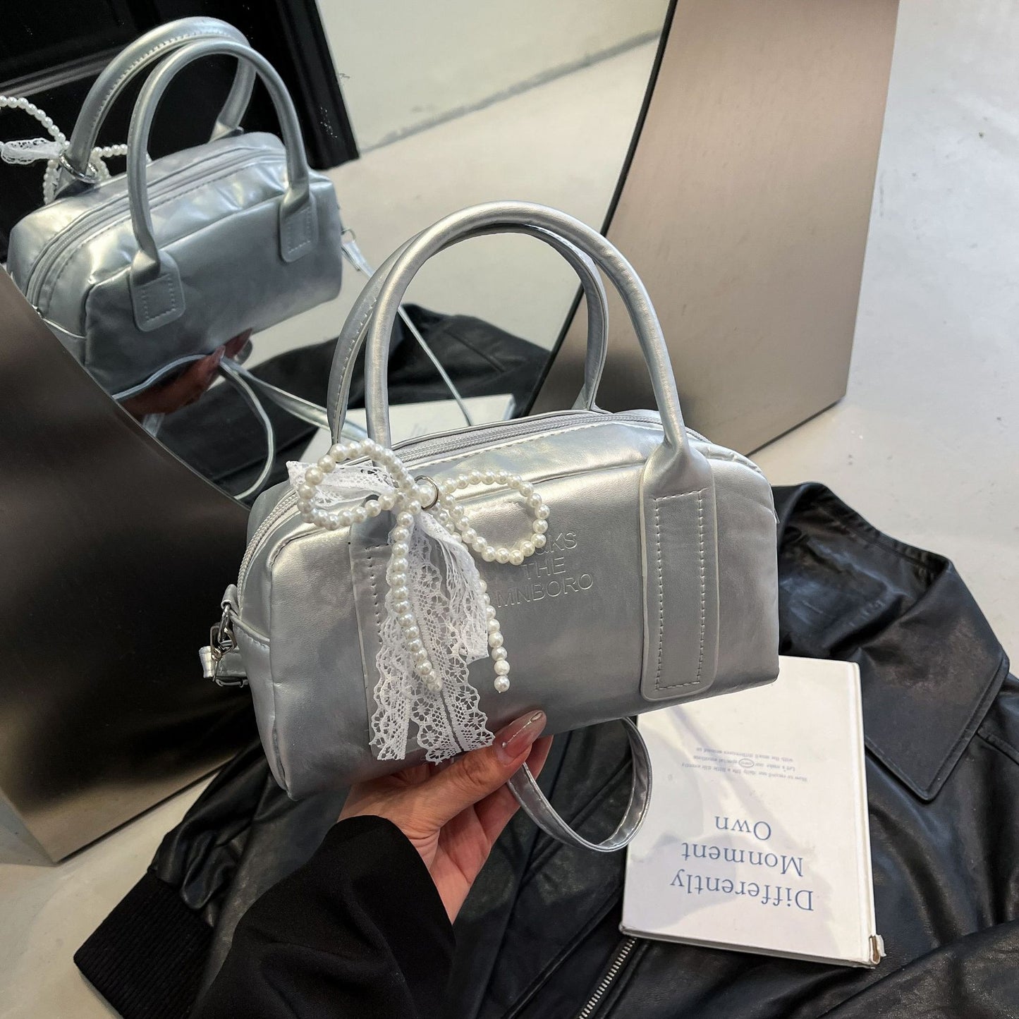 Chic Pearl Bow Boston Bag Women's Fashion Handbag with Lace Detailing for Everyday Style
