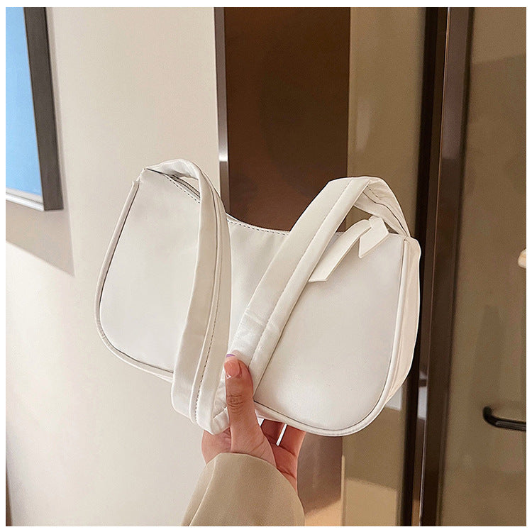Chic Minimalist Crossbody Bag with Soft PU Material and Zipper Closure for Daily Fashion